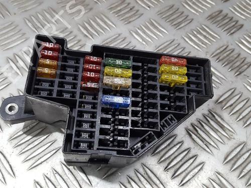 fuse-box-vw-golf-v-1k1-2003-2004-2005-2006-2007-2008-2009-2010-33498933 main image