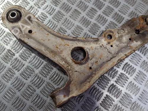 Used Left rear steering knuckle Left rear steering knuckle VW GOLF III (1H1) 1.9 TDI (90 hp) 35682569 35682569