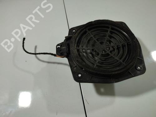 speaker-audi-a3-8p1-2003-2004-2005-2006-2007-2008-2009-2010-2011-2012-2013-32557124 main image
