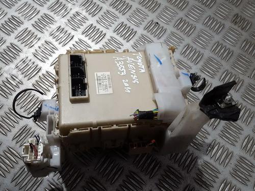 Used Fuse box Fuse box TOYOTA AVENSIS Saloon (_T27_) 2.0 D-4D (ADT270_, ADT270R) (126 hp) 33499379 33499379