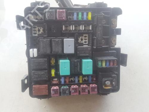 Used Fuse box Fuse box HONDA CR-V II (RD_) 2.2 CTDi (RD9) (140 hp) 33518499 33518499