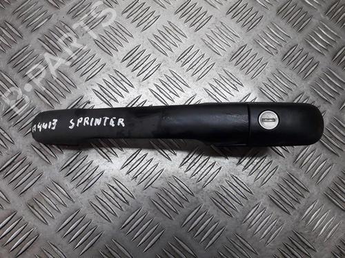 Used Front right exterior door handle Front right exterior door handle MERCEDES-BENZ SPRINTER 2-t Bus (B901, B902) 211 CDI (902.671, 902.672) (109 hp) 35835308 35835308