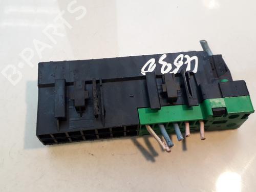 Used Fuse box Fuse box CITROËN C5 I (DC_) 2.2 HDi (DC4HXB, DC4HXE) (133 hp) 33513032 33513032