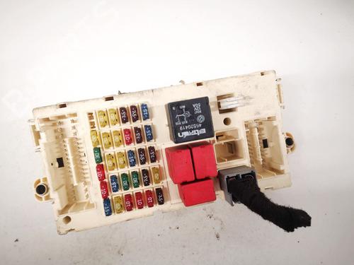 Used Fuse box Fuse box FIAT STILO (192_) 1.9 JTD (192_XE1A) (115 hp) 32903539 32903539