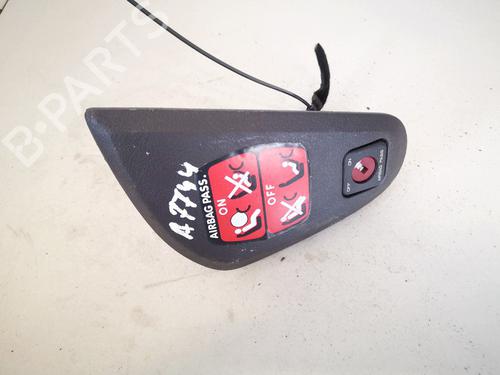 switch-lancia-phedra-179_-2002-2003-2004-2005-2006-2007-2008-2009-2010-32908678 main image