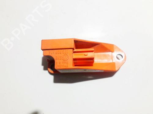 Used Electronic module Electronic module VW TOURAN (1T1, 1T2) 1.9 TDI (100 hp) 33102712 33102712