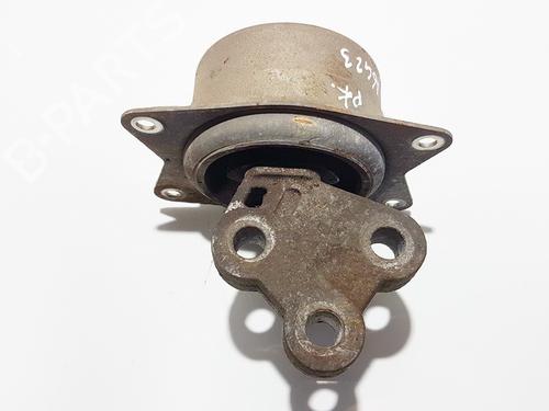 Used Engine mount Engine mount OPEL SIGNUM Hatchback (Z03) 2.2 DTI (F48) (125 hp) 33093606 33093606