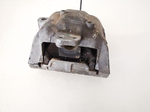 Used Engine mount Engine mount VW GOLF IV (1J1) 1.9 SDI (68 hp) 33068098 33068098