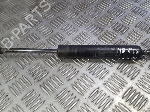 tailgate-lift-support-mercedes-benz-e-class-w210-1995-1996-1997-1998-1999-2000-2001-2002-2003-35681980 main image
