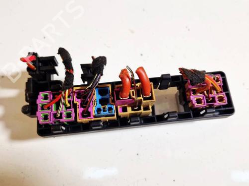 Fuse box SKODA SUPERB II (3T4) 2.0 TDI | BP32574294E1 - Image 2