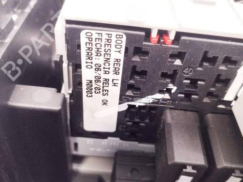 Fuse box OPEL MERIVA A MPV (X03) 1.6 16V (E75) | BP32596348E1 - Image 3