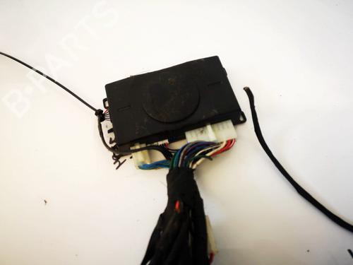 electronic-module-audi-a4-b5-8d2-1994-1995-1996-1997-1998-1999-2000-2001-32884738 main image