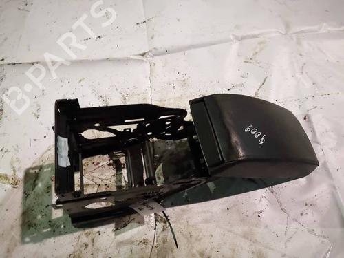Used Armrest / Center console Armrest / Center console SKODA OCTAVIA II (1Z3) 1.9 TDI (105 hp) 35287648 35287648