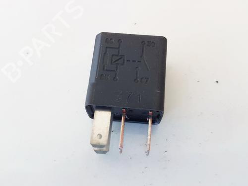 Used Electronic sensor Electronic sensor OPEL ZAFIRA A MPV (T98) 2.0 DTI 16V (F75) (101 hp) 33065063 33065063