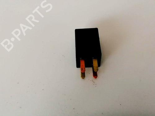 Electronic sensor MITSUBISHI OUTLANDER I (CU_W) 2.4 4WD (CU5W) | BP33065396M84 - Image 2