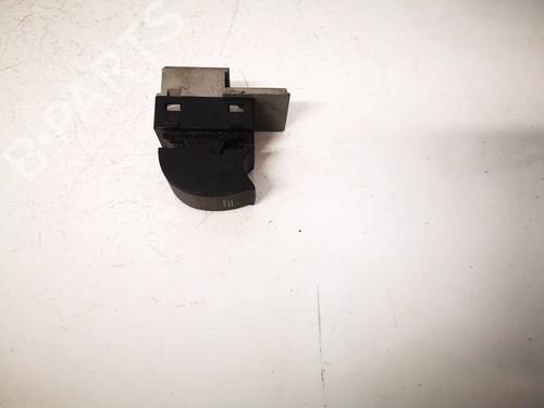 Used Switch Switch AUDI A6 C5 (4B2, 4B4) 2.5 TDI (150 hp) 33279829 33279829