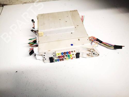 Used Fuse box Fuse box LEXUS IS II (_E2_) 220d (ALE20) (177 hp) 32559689 32559689