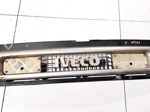 Used Grille Grille IVECO DAILY III Van 35 S 15 V, 35 C 15 V (A6HCV3B2, A6HBV4B2, A6HC41B2,... (146 hp) 35139617 35139617