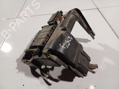 Used Fuse box Fuse box VW POLO IV (9N_, 9A_) 1.2 12V (64 hp) 32571041 32571041