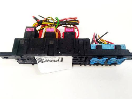 Fuse box AUDI A4 B5 (8D2) 2.4 | BP32588691E1