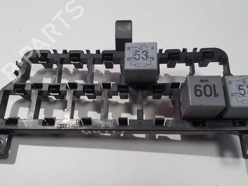 Used Fuse box Fuse box VW GOLF IV (1J1) 1.9 TDI (110 hp) 33504739 33504739
