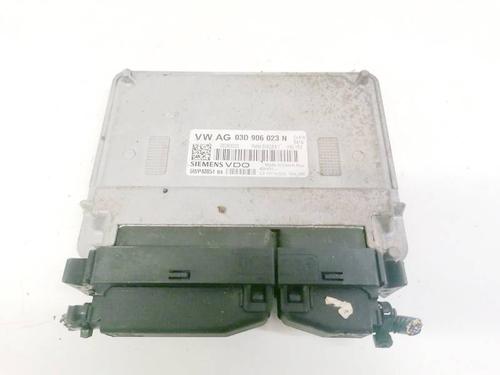 Used Engine control unit (ECU) Engine control unit (ECU) SKODA FABIA II (542) 1.2 (60 hp) 32927732 32927732