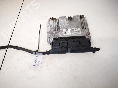Used Engine control unit (ECU) Engine control unit (ECU) VW PASSAT B6 (3C2) 1.9 TDI (105 hp) 32889108 32889108