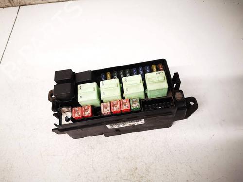 Used Fuse box Fuse box 39231811 39231811