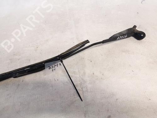 front-windshield-wiper-arm-renault-kangoo-kc01_-1997-32892656 main image