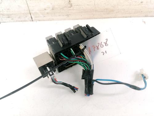 Used Fuse box SUBARU OUTBACK (BL, BP) 2.0 D AWD (BPD) (150 hp) 32898509
