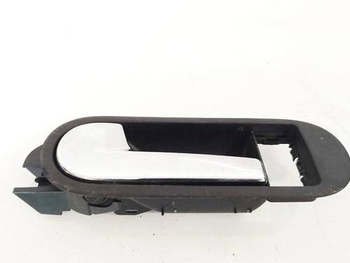 Puxador interior frente esquerdo Puxador interior frente esquerdo 38430927 38430927