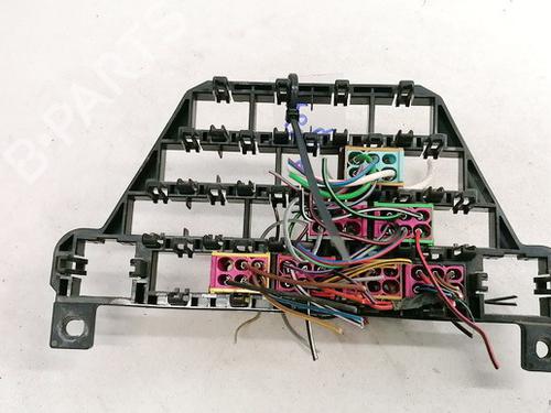 Used Fuse box Fuse box AUDI 100 C4 Avant (4A5) 2.5 TDI (115 hp) 33080467 33080467