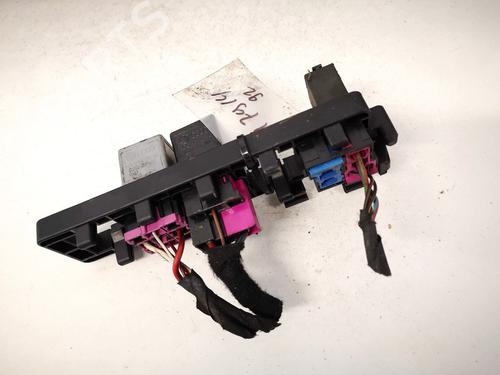 Fuse box VW PASSAT B6 (3C2) 2.0 TDI | BP32901146E1 - Image 2