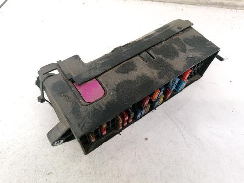 fuse-box-vw-touran-1t1-1t2-2003-2004-2005-2006-2007-2008-2009-2010-2011-32912952 main image