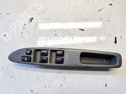 Used Switch Switch TOYOTA AVENSIS VERSO (_M2_) 2.0 D (CLM20_, CLM20R) (116 hp) 32917214 32917214