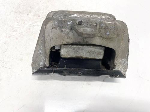 Used Engine mount Engine mount VW GOLF IV (1J1) 1.6 (100 hp) 32592329 32592329