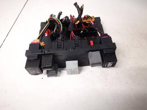 Used Fuse box Fuse box VW PASSAT B6 (3C2) 2.0 TDI (140 hp) 32931651 32931651