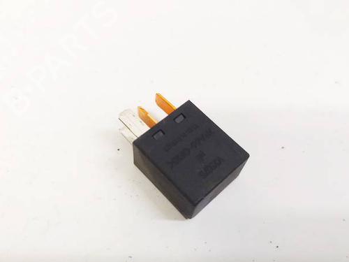 Used Electronic sensor Electronic sensor MITSUBISHI COLT VI (Z3_A, Z2_A) 1.5 DI-D (Z39A) (95 hp) 32546577 32546577