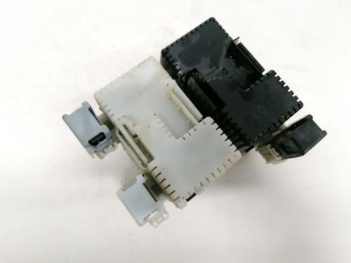Used Fuse box Fuse box FORD MONDEO IV (BA7) 1.8 TDCi (125 hp) 33090896 33090896