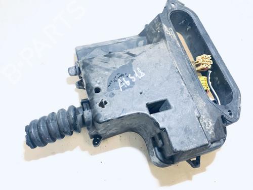 Fuse box AUDI A4 B5 (8D2) 1.9 TDI | BP33075851E1 - Image 2