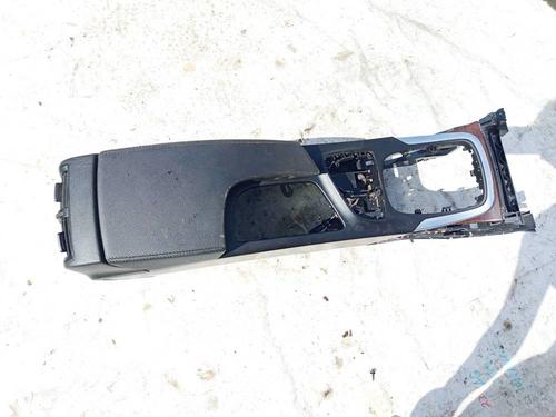Used Armrest / Center console Armrest / Center console 38299329 38299329