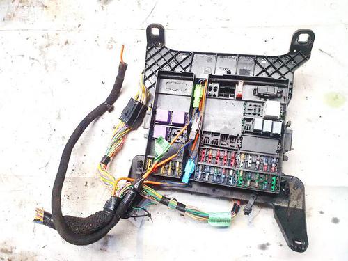 Used Fuse box RENAULT ESPACE III (JE0_) 2.0 (JE0A) (114 hp) 32919616