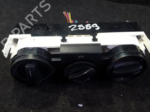 Used Climate control Climate control VW POLO IV (9N_, 9A_) 1.2 12V (64 hp) 35658946 35658946