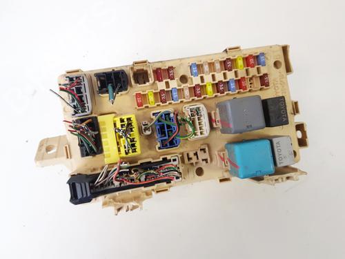 Used Fuse box Fuse box TOYOTA AVENSIS (_T25_) 2.0 D-4D (CDT250_, CDT250R) (116 hp) 33092767 33092767