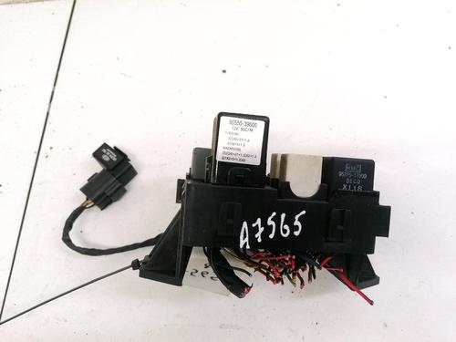 Used Fuse box Fuse box KIA CARENS I MPV (FC, FJ) 2.0 CRDi (113 hp) 32898304 32898304