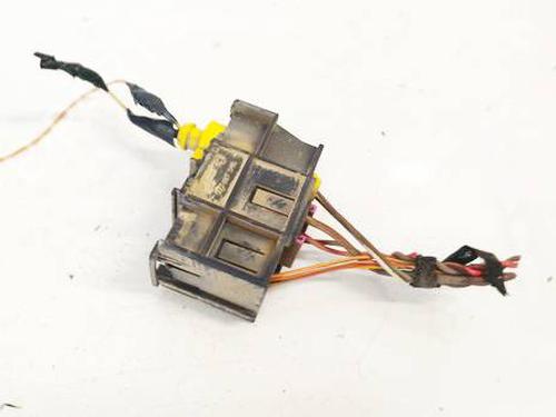 Used Fuse box Fuse box SKODA OCTAVIA II (1Z3) 1.9 TDI (105 hp) 33488508 33488508