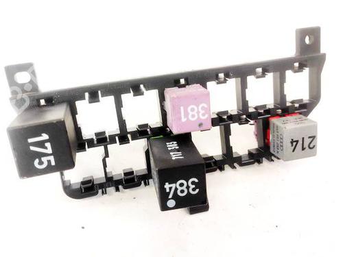 fuse-box-vw-passat-b5-variant-3b5-1997-1998-1999-2000-2001-32947097 main image