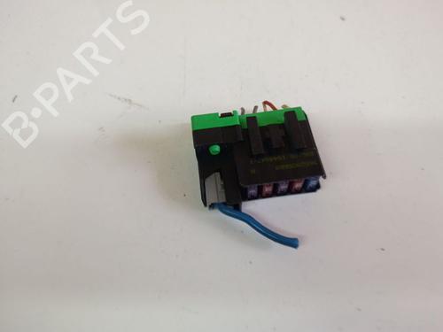 Used Fuse box Fuse box 38430657 38430657