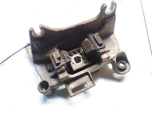 Used Engine mount Engine mount RENAULT MEGANE III Hatchback (BZ0/1_, B3_) 1.6 16V (BZ1B, BZ1H) (110 hp) 32554205 32554205