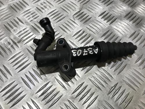 Used Clutch slave cylinder Clutch slave cylinder PEUGEOT 207 (WA_, WC_) 1.4 (75 hp) 35679656 35679656